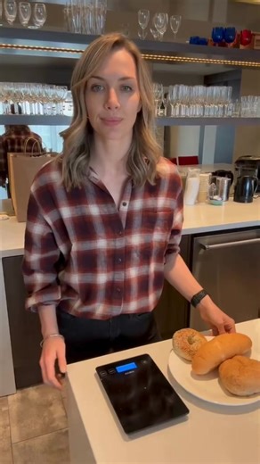 🍞 Carb counting tip I wish more people knew: About 50% of the weight of most bread = carbohydrate. So if your slice weighs 40g, that’s roughly 20g of carbs Is it perfect? No. Is it practical and helpful most of the time? Absolutely. This can be especially useful if you: ✔️ live with diabetes and carb count ✔️ buy fresh bakery bread without nutrition labels ✔️ want a quick estimate without overthinking food If you live with diabetes, you already know carb counting can feel like mental math all d