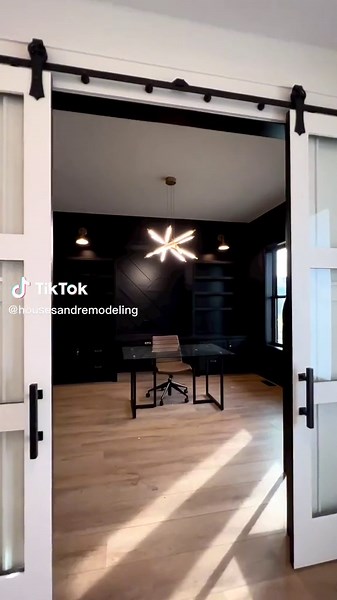 Timeless Black: The Power and Sophistication of Black Rooms in Interior Design