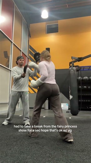 back to your regular scheduled program in the morning 🧚🏽‍♀️🥊 #boxing #girlboxing #asmr #girlygirl