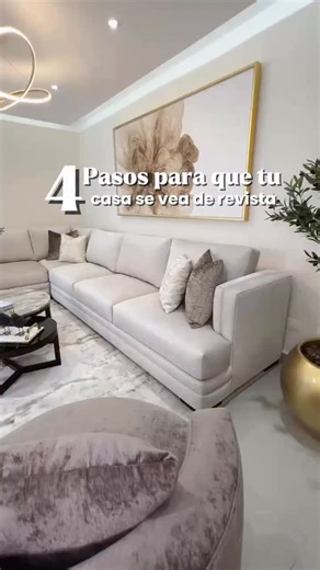 ¿Quieres que tu sala se vea como de revista? 🛋️✨ No necesitas grandes cambios, basta con cuidar algunos detalles: 1️⃣ Agrega decoración funcional que también aporte estilo. 2️⃣ Elige tonos neutros que den elegancia y amplitud. 3️⃣ Incluye arreglos florales para darle vida y frescura. 4️⃣ Apuesta por una iluminación cálida que cree un ambiente acogedor. Pequeños pasos que transforman cualquier espacio en un lugar digno de presumir. 🌟 | Salas Monterrey