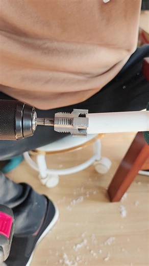 Integrated thread cutter with internal and external threads#Repair #PipeThreader #Drilling #PlumbingRepair #Hardwaretools