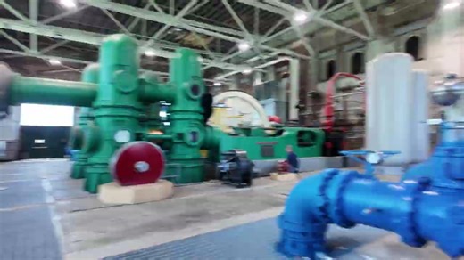 Did You Know: When multi-alarm fires break out in Jacksonville, JEA plays a vital behind-the-scenes role in supporting the Jacksonville Fire Rescue Department. Real-time coordination between our teams ensures firefighters have the reliable water flow they need when every second and every drop counts. It’s just one example of how JEA works 24/7 to build a stronger, safer community. 💪💧🚒 #PublicSafety #EmergencyResponse | JEA