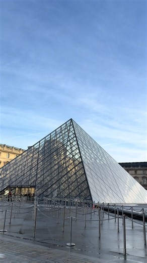 #paris #louvre #france #foryou #fyp 🇫🇷❤️