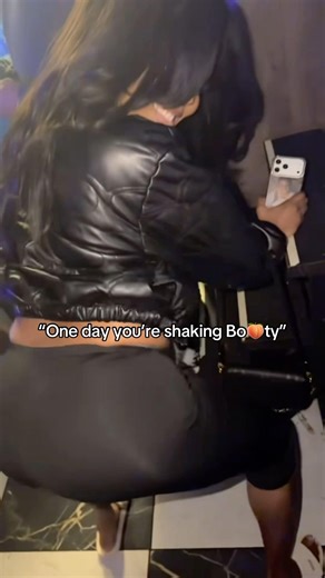 When you’re a mom first but a baddie immediately after 😂