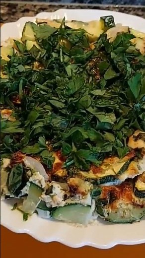 Frittata de calabacín y feta en freidora de aire.