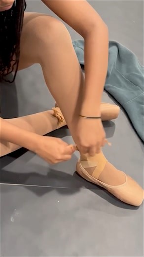 11K views · 295 reactions | Spend a day with 14-year-old CEO and author Bellen Woodard, the world’s first Crayon Activist and author of More Than Peach! 並 See how she’s inspiring others to dream big and color the world with kindness!  ✨ Watch the latest episode of Reading Rainbow now on the KidZuko YouTube Channel!  | Reading Rainbow | Facebook