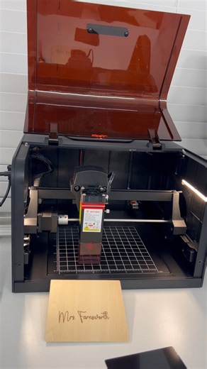 Abby on Instagram: "Acompáñame a la primera prueba grabando madera con mi Acmer K1 12w. 🤩 Fue muy facil de usar y me encanto el detalle en el grabado. ⭐️⭐️⭐️⭐️⭐️ Le doy 5 estrellas. Super detallado. No te pierdas el proximo proyecto! @acmer_official"