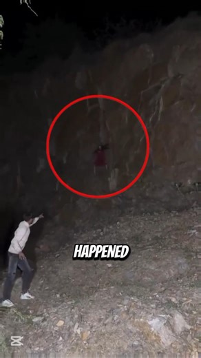 First they Laugh until the woman started hunting them😭