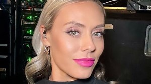'Oh wow,' gush fans in awe at Emma Paton's bold outfit live on Sky Sports