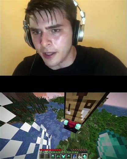 "Minecraft Funny Fail 😂 Falling From Height With Armor & Dying at the End!"