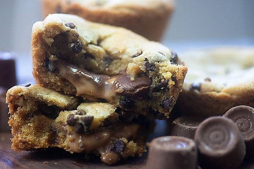 Ooey gooey Rolo stuffed cookies! RECIPE: https://www.bunsinmyoven.com/rolo-stuffed-cookie-cups/ | Buns In My Oven