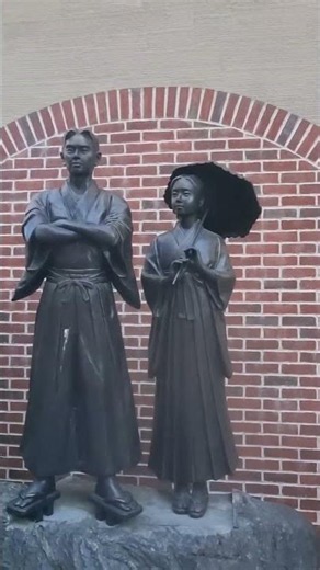 [마쓰야마 여행]"봇짱·마돈나 상, 마쓰야마는 나쓰메 소세키의 소설 도련님(봇짱)의 배경지(마쓰야마성 입구, 일본 마쓰야마시)"