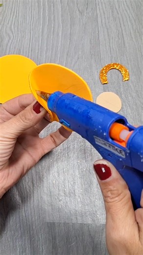 121K views · 724 reactions | How to make easy angel for Christmas tree decoration - DIY seasonal decoration ornaments #fblifestyle #Christmasdecor #Xmas2026 #reels #viral | Yeliz Craft | Facebook