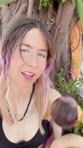 Frankie & Gwen on Instagram: "☀️ a sun-shiny ditty for the dark night of the soul 🌙 #indie #folk #musician #confessional #singersongwriter"