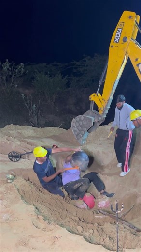 Jai Shree Mahakal😱#ytshorts#shorts#trending#viral#horror#gold#jcb#mahadev#mahakal#gost Chandu P-1