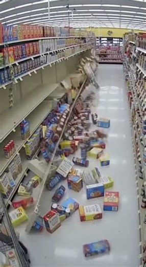 Alien Goes WILD in Grocery Store