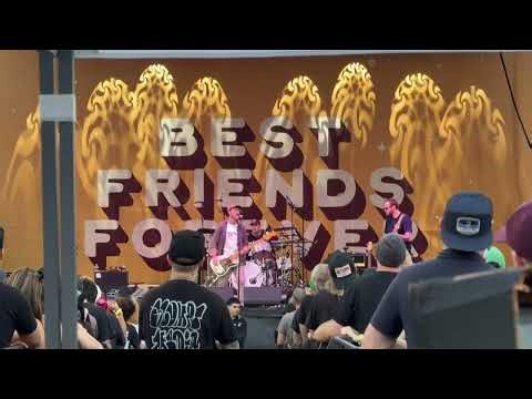 Oakwood - Space Jam Theme Song - Live @ Best Friends Forever 2025