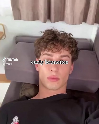 Discover Stunning Curly Brunette Styles