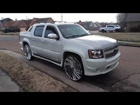 Like & Subscribe Balling_With_Memphis My Chevy Avalanche Southern Comfort Body Kit On 30s Azara 502