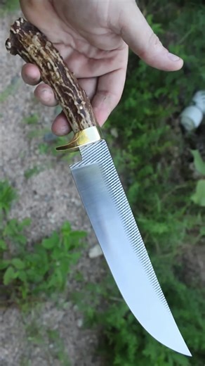 Knife Making Techniques: Crafting Damascus Blades