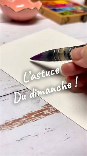 Comment activer ta palette de couleur !!! Lorsque tu achètes des godets de peinture aquarelle la peinture dans le godets est très sèche. Si tu prélevés juste avec un peu d’eau de la peinture d’un godet tu verras que le rendu est assez fade. Pour activer correctement ta palette humidité bien tes godets et attends 5 à 8 minutes avant utilisation. Tu verras bien la différence !! Si tu utilises des tubes d’aquarelle tu as directement des pigments optimums. Trop contente de mes nouvelles couleurs de 