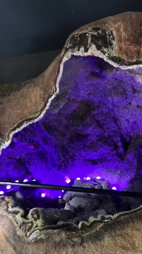 Exploring the Significance of Crystal Amethyst in Popular Science