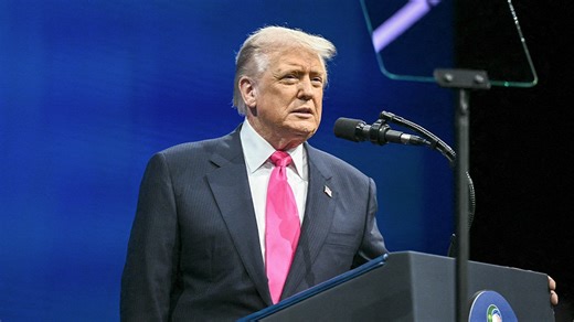 Trump afirma que se debería investigar a los funcionarios que impulsaron políticas apocalípticas sobre el cambio climático: «Recompensaron el fracaso».