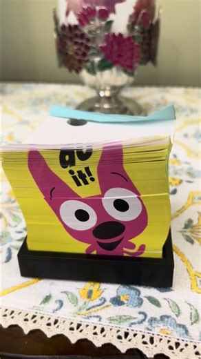 HOOPS & YOYO TALKING POST IT NOTE HOLDER