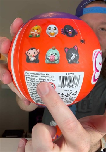 Halloween Snackles mystery opening — find the ghost collectible