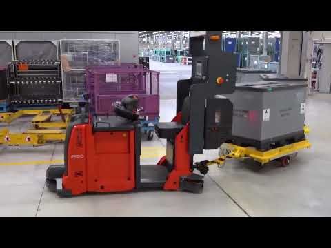 Automated AMR Tugger Train at BMW Germany