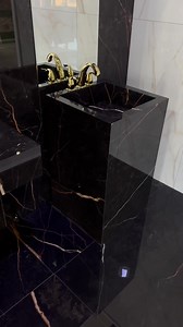 بورسلين باللون الاسود والذهبي ✨ مقاس 120x240 مع خدمه رف بنفس لون البورسلين من مصنعنا حوض واقف كامل بالبورسلين من الموديلات الجديده بورسلين باللون الابيض والدهبي صناعه اسبانيه 🇪🇸 مقاس 120x60 مع اكسسوارات باللون الدهبي ✨✨ للاستفسار 📞 0910021400 📞 0910021600 نتشرف بزيارتكم في مقر الشركة العنوان 📍 طريق الخدمات بجانب مدرسة أحمد كاره سوق الجمعه طرابلس ليبيا | مجموعة الراعي