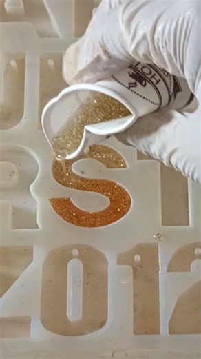 Resin keychains without the mess #resin #diy #shorts