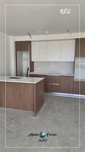 ✨ Cocinas en proceso ✨ Varios proyectos en plena fase final de montaje 👷‍♂️🔧Aún no están terminados, pero ya se aprecia el cuidado en el diseño, la distribución y los acabados a medida. Cada cocina empieza así: paso a paso, detalle a detalle, hasta conseguir un resultado funcional, elegante y pensado para durar 💪 ¿Quieres ver el resultado final? Quédate muy pendiente de nuestras redes… pronto os enseñamos las cocinas terminadas ✨ 📲 Si estás pensando en renovar tu cocina, solicita tu presupue