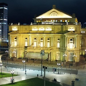 EL TEATRO COLÓN POR DENTRO Como nunca lo viste, aquí está el símbolo de la cultura de la Ciudad. Desde un ángulo distinto a los demás, disfrutá de un recorrido por una de las salas de ópera más importantes del mundo. | Teatro Colón
