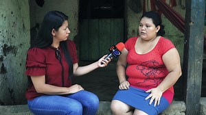 859K views · 24K reactions | ‍❤️‍Un Milagro El amor de madre sobrepasa cualquier obstáculo, y Luz Acosta no es la excepción. Ella y su familia enfrentan una situación difícil, pues una de sus 5 hijas se encuentra en estado delicado en el hospital. | Código 21 | Facebook