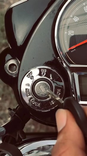 Mantri Modification on Instagram: "#roar #like a #lion #bullet #bulletmodified #bulletmodified⚠️✅ #bulletsound #bulletsound🔥⚠️🖤 #buletmodified❤❤ #bulletbike #enfield #bike #bikelife #biker #yamaha #narnaul #instagram #instagood #mantrimodification #royalenfield #modified"