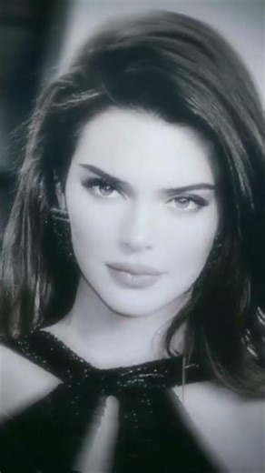 Kendall Jenner’s Stunning Looks in 2025 Fashion! Every outfit, every step — pure perfection & power
