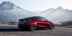 El Tesla Model Y Performance estrena colores rojo y plata