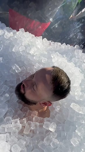 2.3M views · 16K reactions | Longest duration full body contact with ice (male) 流 4 hr 2 min by Lukasz Szpunar  | Guinness World Records | Facebook