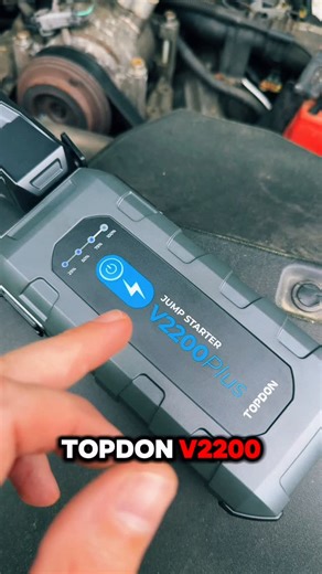 Robert Lazenby on Instagram: "@topdonofficial @topdonusa V2200 Plus is a lightweight, small, lifesaver with loads of extra features above and beyond a “jump box”. #TopDon #mrsubaru1387 #tools #techlife #JumpBox"