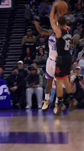 Reed splashing around 🌊 | Houston Rockets