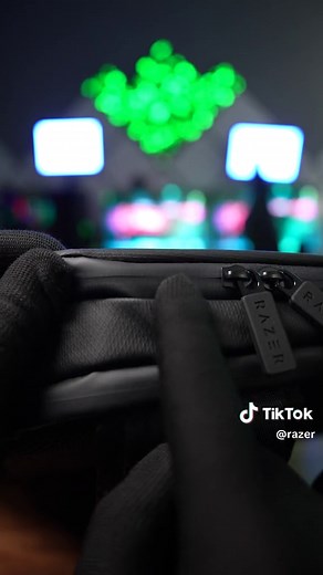 Traverse the urban jungle in style with the Razer Scout 15” Backpack. #razer #gaming #gamingontiktok #techtok #backpacks #traveltok