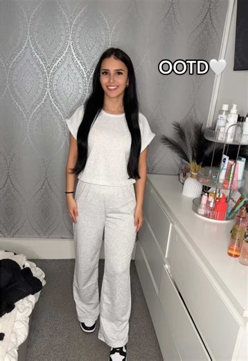 Stylish Outfit of the Day Inspiration