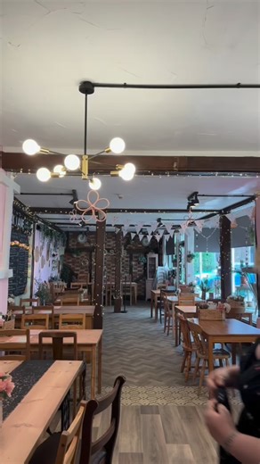 2025, it’s been wild ✨ More coffee and more breakfasts than ever before, less breakdowns (both mechanical and emotional) than last year…and believe me when I say that less emotional breakdowns is a big win for me 👏😂 There’s still been plenty of chaos and the occasional ‘what the hell is happening’ moment, but we’re still here, still smiling and still loving it 💛 Thanks for sticking around to see it all happening lovelies 🙏 | Rose's at Duck Lane