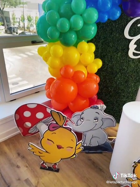 Colorful Canticos Birthday Party Decorations in Chicago