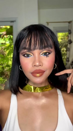 Simple Cleopatra Makeup Tutorial and Tips