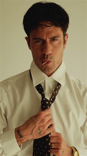 how to dress like a gangster from the 1940s