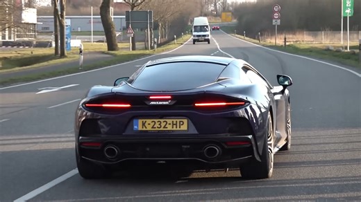 What McLaren GT acceleration feels like in traffic