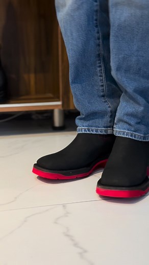 126K views · 1.8K reactions | Botin suela roja 鸞 #fypシ゚ #parati #viralreels | Reboots MX | Facebook