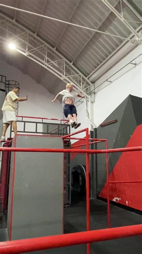 Last chance I give for Tik Tok. Tik Tok failed. It’s only for girls and little kids. Do something better with your lives. Stop using Tik Tok